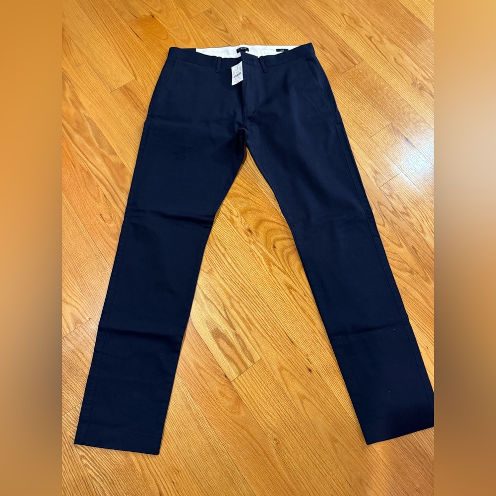 J. Crew Flex Slim Navy Trousers. NWT. Size 32 x 32.